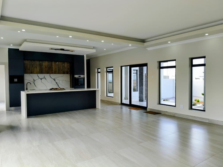4 Bedroom Property for Sale in Fountains Estate Eastern Cape